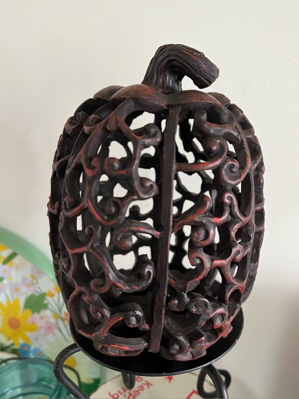 Decorative resin Carved scroll filigree Metal-look Pumpkin - Rust Red & Black